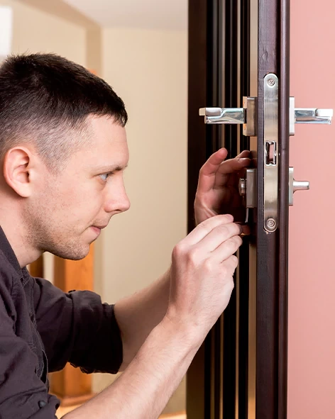 : Professional Locksmith For Commercial And Residential Locksmith Services in Northbrook